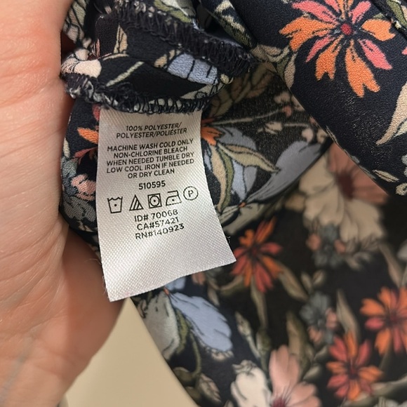 LOFT Paisley Floral Short Sleeve Flowy Blouse - Picture 5 of 7